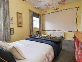 The Funky Flat - North Wales - 1142344 - thumbnail photo 30