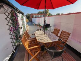 The Funky Flat - North Wales - 1142344 - thumbnail photo 39
