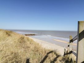 Sea Urchin - Norfolk - 1142360 - thumbnail photo 3