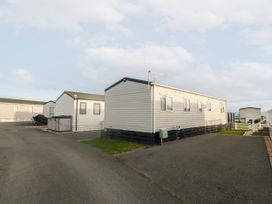 Seafront Holiday Home 1 - North Wales - 1142372 - thumbnail photo 22