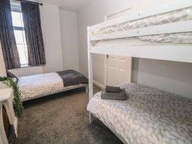 15 South Avenue Mews - Peak District - 1142436 - thumbnail photo 9