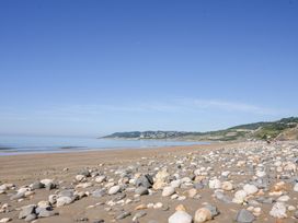 Charmouth Lodge - Dorset - 1142797 - thumbnail photo 48