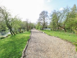 Damsel Shepherds Hut - Suffolk & Essex - 1143780 - thumbnail photo 17