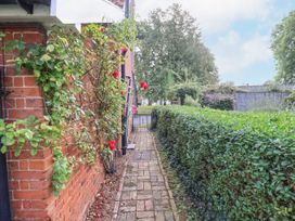 2 The Almshouses - Suffolk & Essex - 1143794 - thumbnail photo 17