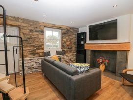 Cosy Logs Cottage - Lake District - 1144417 - thumbnail photo 3