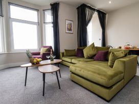 Apt 3 @ Hunter's Quay - North Yorkshire (incl. Whitby) - 1144475 - thumbnail photo 6