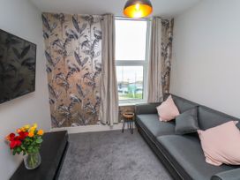 Apt 6 @ Hunter's Quay - North Yorkshire (incl. Whitby) - 1144476 - thumbnail photo 11