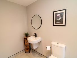A bathroom with a sink and toilet at Apt 7 @ Hunter's Quay Bridlington