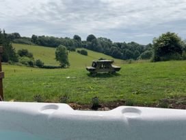 A picnic table in a grassy area at Primrose Higher Wambrook near Chard