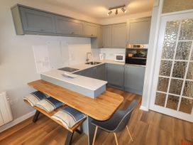 9 Oakley Wharf - North Wales - 1145779 - thumbnail photo 5