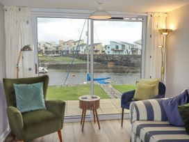 9 Oakley Wharf - North Wales - 1145779 - thumbnail photo 6