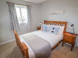 9 Oakley Wharf - North Wales - 1145779 - thumbnail photo 10