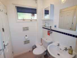 9 Oakley Wharf - North Wales - 1145779 - thumbnail photo 12