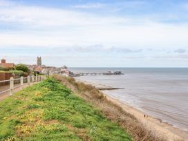 The Beach Hut - Norfolk - 1146124 - thumbnail photo 28