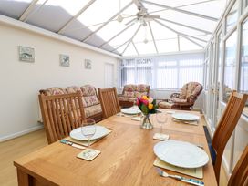Bankside Cottage - Norfolk - 1147905 - thumbnail photo 8