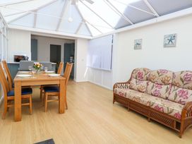 Bankside Cottage - Norfolk - 1147905 - thumbnail photo 9