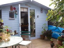 The Artist's Cabin By The Sea - Kent & Sussex - 1149042 - thumbnail photo 1