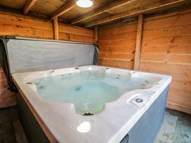 Cadwaladr - North Wales - 1149075 - thumbnail photo 2