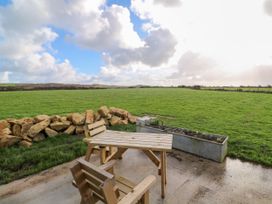 Lower Trewern Shepherds Hut - Cornwall - 1150293 - thumbnail photo 18