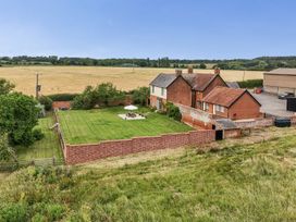 A property with a garden and house at Knights Farm, Harkstead