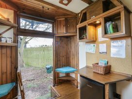 Daisy (Cow Shed 1) - Suffolk & Essex - 1153457 - thumbnail photo 5