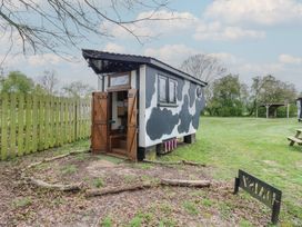 Daisy (Cow Shed 1) - Suffolk & Essex - 1153457 - thumbnail photo 13