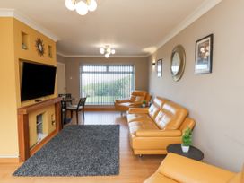 315 Filey Road - North Yorkshire (incl. Whitby) - 1153748 - thumbnail photo 6