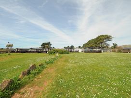 Chalet 2 at Landscove Holiday Park - Devon - 1154616 - thumbnail photo 24