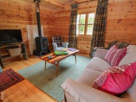 Manor Farm Cabin - Cotswolds - 1154674 - thumbnail photo 2