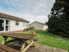 Chalet 27 at Landscove Holiday Park - Devon - 1154783 - thumbnail photo 11