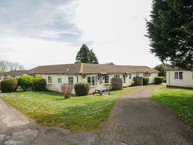 Chalet 34 at Landscove Holiday Park - Devon - 1154792 - thumbnail photo 16