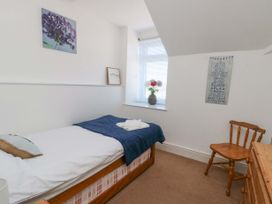 Bethan Apartment - Anglesey - 1155072 - thumbnail photo 14