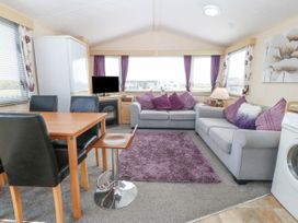 The Caravan @ Lletty'r Wennol - Anglesey - 1155219 - thumbnail photo 4