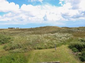 Beach House - Norfolk - 1155242 - thumbnail photo 49