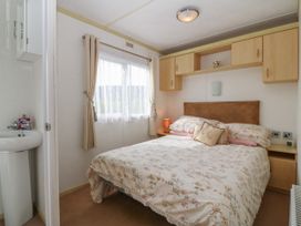 Tir Glyn Caravan - North Wales - 1155478 - thumbnail photo 9