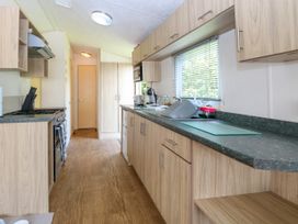 735 caravan - Norfolk - 1155793 - thumbnail photo 7