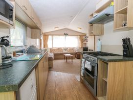 735 caravan - Norfolk - 1155793 - thumbnail photo 8