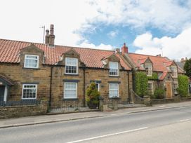 15 High Street - North Yorkshire (incl. Whitby) - 1155892 - thumbnail photo 2