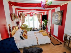 Circus Circus - North Wales - 1156322 - thumbnail photo 8