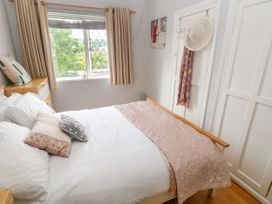 22 Morlan Terrace - South Wales - 1156536 - thumbnail photo 24