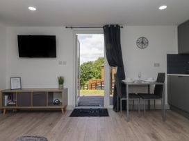 The Cabin - Cotswolds - 1157191 - thumbnail photo 5