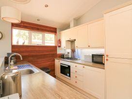 Woodland View 7 - Oak Cabin - Devon - 1157869 - thumbnail photo 9