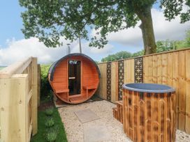 Roselea Luxury Pod Lodge - South Wales - 1157918 - thumbnail photo 24