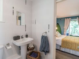 Driftwood - 54 Valley Lodge - Cornwall - 1157920 - thumbnail photo 16