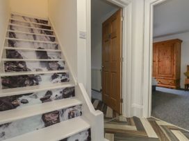 Flats 1 - Dorset - 1157986 - thumbnail photo 13