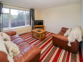 Fenny Marina Cottage - Cotswolds - 1158225 - thumbnail photo 3