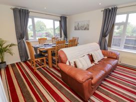 Fenny Marina Cottage - Cotswolds - 1158225 - thumbnail photo 6