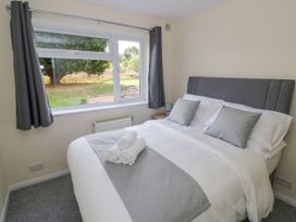 Fenny Marina Cottage - Cotswolds - 1158225 - thumbnail photo 14