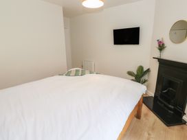 Apartment 1, Quayside, Falmouth - Cornwall - 1158717 - thumbnail photo 17