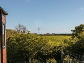 A view of the countryside with grass and trees at Willow Lodge in Whitby